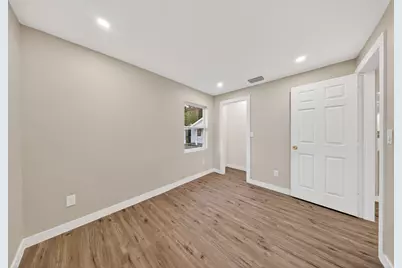 712 SE Bayou Avenue, Stuart, FL 34994 - Photo 7