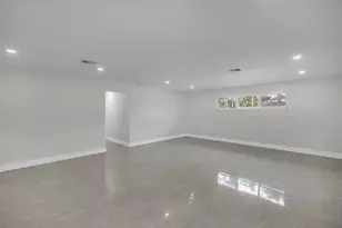 21020 Highland Lakes Blvd, Miami, FL 33179 - Photo 3