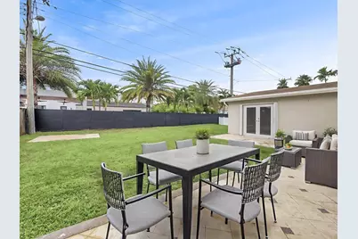 21020 Highland Lakes Boulevard, Miami, FL 33179 - Photo 19