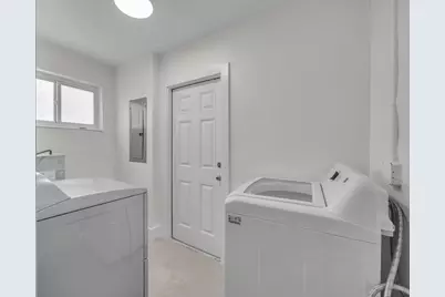 21020 Highland Lakes Boulevard, Miami, FL 33179 - Photo 17