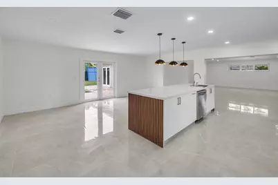 21020 Highland Lakes Boulevard, Miami, FL 33179 - Photo 7