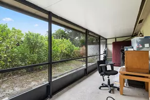 10933 Stafford Cir S Circle S, Boynton Beach, FL 33436 - Photo 13