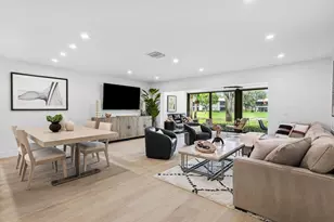 21 Stratford Dr E, Boynton Beach, FL 33436 - Photo 1