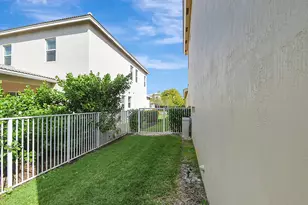 8952 Cypress Grove Ln, Royal Palm Beach, FL 33411 - Photo 49