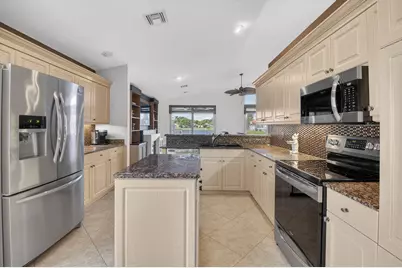 11753 Haddon Parkway, Boynton Beach, FL 33437 - Photo 15