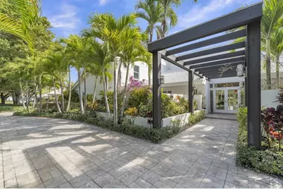 355 Oakview Drive, Delray Beach, FL 33445 - Photo 7
