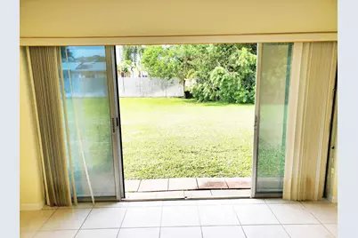 4345 Lucerne Villas Lane, Lake Worth, FL 33467 - Photo 9