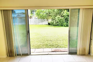 4345 Lucerne Villas Ln, Lake Worth, FL 33467 - Photo 9