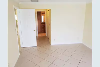 4345 Lucerne Villas Lane, Lake Worth, FL 33467 - Photo 11