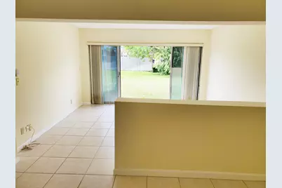 4345 Lucerne Villas Lane, Lake Worth, FL 33467 - Photo 9