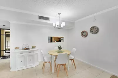 5220 Las Verdes Circle Circle #223, Delray Beach, FL 33484 - Photo 3