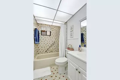 5220 Las Verdes Circle Circle #223, Delray Beach, FL 33484 - Photo 13