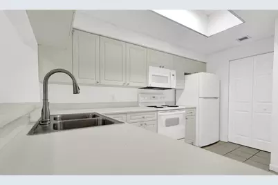 2728 Anzio Court #108, Palm Beach Gardens, FL 33410 - Photo 7