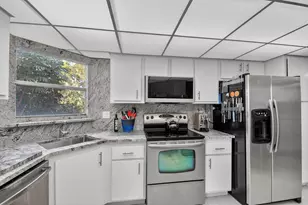 3524 Via Poinciana, Lake Worth, FL 33467 - Photo 29