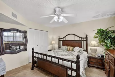 3524 Via Poinciana #303, Lake Worth, FL 33467 - Photo 9