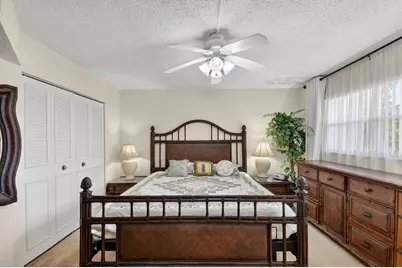 3524 Via Poinciana #303, Greenacres, FL 33467 - Photo 3