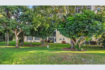 3524 Via Poinciana #303, Lake Worth, FL 33467 - Photo 37