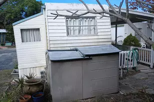 11 Pleasant View Dr, Jensen Beach, FL 34957 - Photo 7