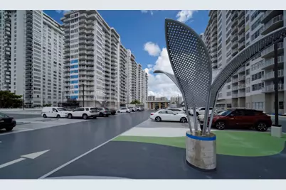 18081 Biscayne Boulevard #403, Aventura, FL 33160 - Photo 13