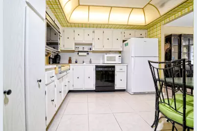 18081 Biscayne Boulevard #403, Aventura, FL 33160 - Photo 3