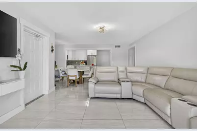 1115 Green Pine Boulevard #D2, West Palm Beach, FL 33409 - Photo 5