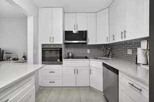 1115 Green Pine Blvd, West Palm Beach, FL 33409 - Photo 9