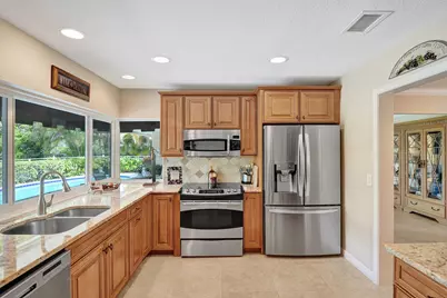 22161 Soliel Circle W, Boca Raton, FL 33433 - Photo 13