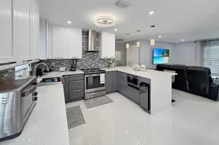 110 Bobwhite Rd, Royal Palm Beach, FL 33411 - Photo 11