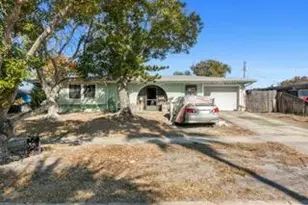 712 Bianca Dr NE, Palm Bay, FL 32905 - Photo 3