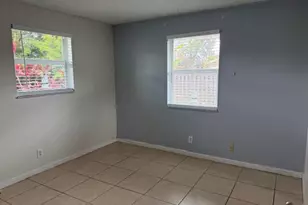 2416 Sunset Dr, West Palm Beach, FL 33415 - Photo 7