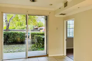 1954 Freeport Ln, Riviera Beach, FL 33404 - Photo 9