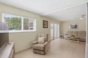 721 Lori Dr, Palm Springs, FL 33461 - Photo 9