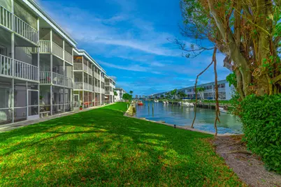 130 Doolen Court #305, North Palm Beach, FL 33408 - Photo 9