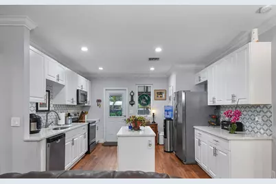 525 Evergreen Drive, Lake Park, FL 33403 - Photo 7