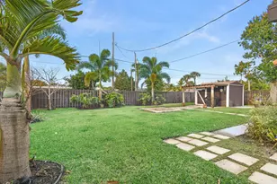 525 Evergreen Dr, Lake Park, FL 33403 - Photo 19