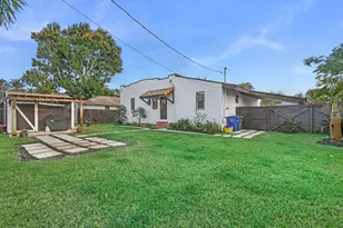 525 Evergreen Dr, Lake Park, FL 33403 - Photo 21