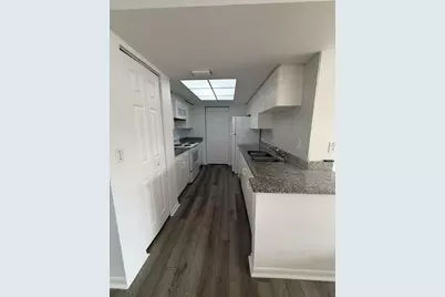 100 Crestwood Ct Court N #111, Royal Palm Beach, FL 33411 - Photo 5