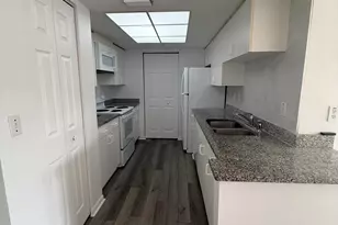 100 Crestwood Ct Ct N, Royal Palm Beach, FL 33411 - Photo 5