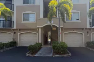 100 Crestwood Ct Ct N, Royal Palm Beach, FL 33411 - Photo 1