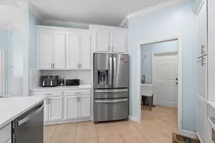 5806 NW Rose Petal Ct, Port Saint Lucie, FL 34986 - Photo 7