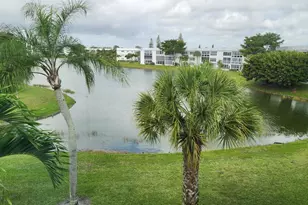 304 Wellington E, West Palm Beach, FL 33417 - Photo 1