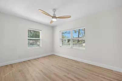 2585 Lorraine Court, North Palm Beach, FL 33403 - Photo 21