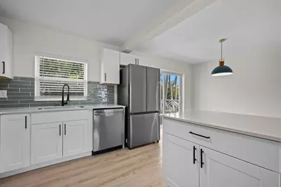 2585 Lorraine Court, North Palm Beach, FL 33403 - Photo 7