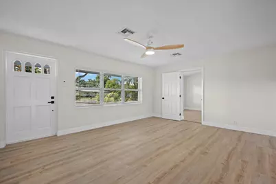 2585 Lorraine Court, North Palm Beach, FL 33403 - Photo 5