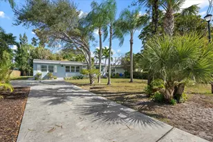 2585 Lorraine Ct, North Palm Beach, FL 33403 - Photo 1