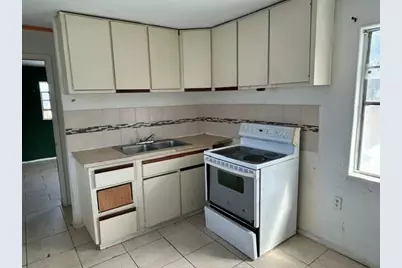 2000 Longwood Road, West Palm Beach, FL 33409 - Photo 13