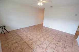 3962 Roan Ct W, West Palm Beach, FL 33403 - Photo 9