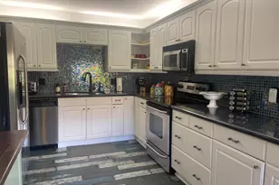 364 Prestwick Cir, Palm Beach Gardens, FL 33418 - Photo 11