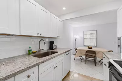 3028 Guildford B #B, Boca Raton, FL 33434 - Photo 3