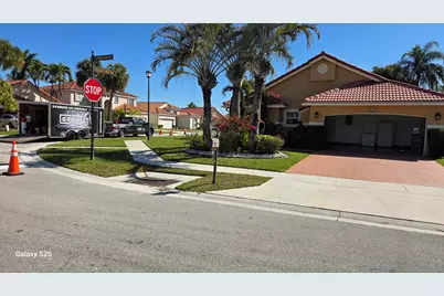 12390 Summer Springs Dr, Boynton Beach, FL 33437 - Photo 3